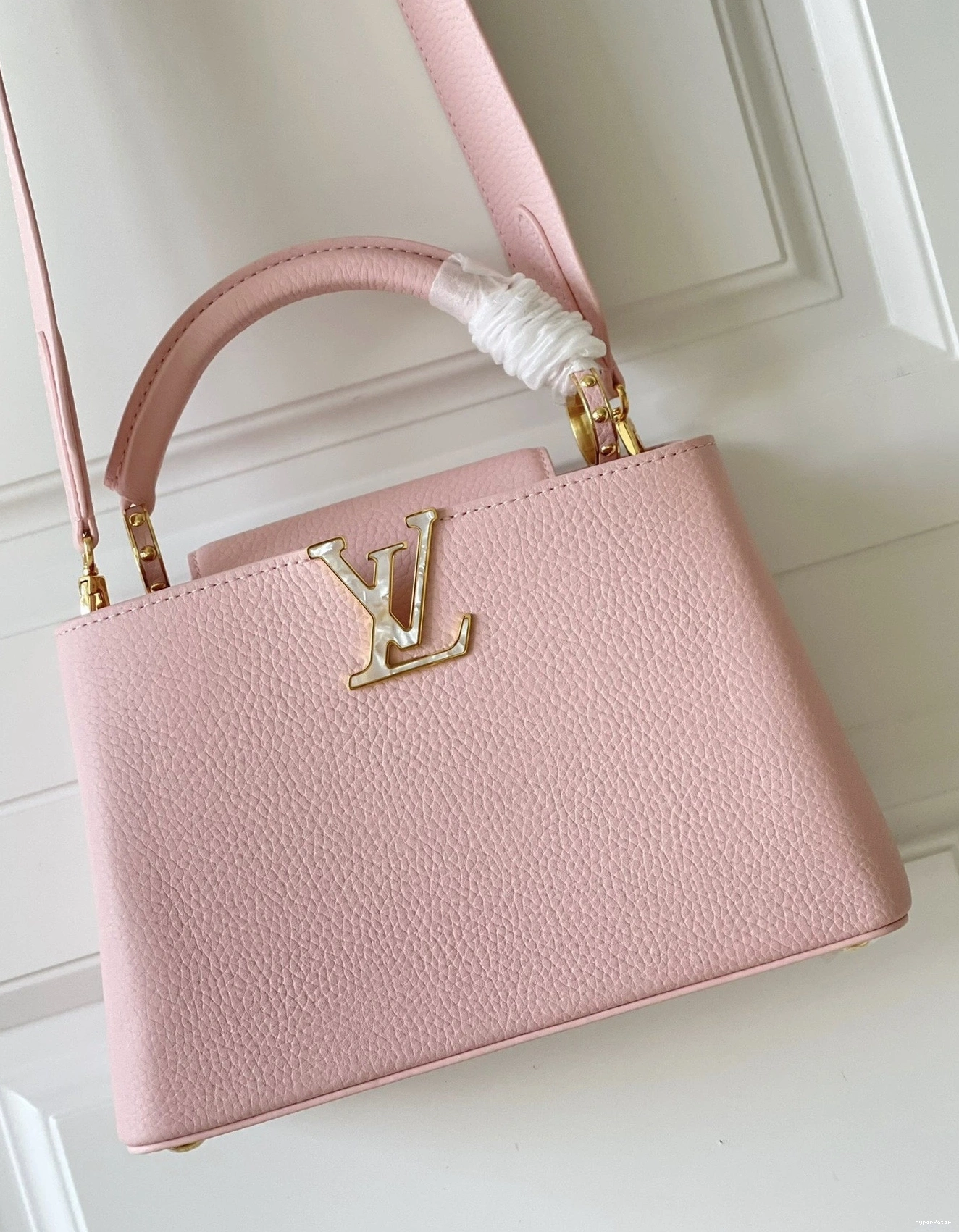 BB CAPUCINES VUITTON LOUIS 0817